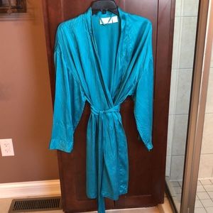 Vintage Victoria’s Secret Gold Tag 100% Silk Robe - M/L
